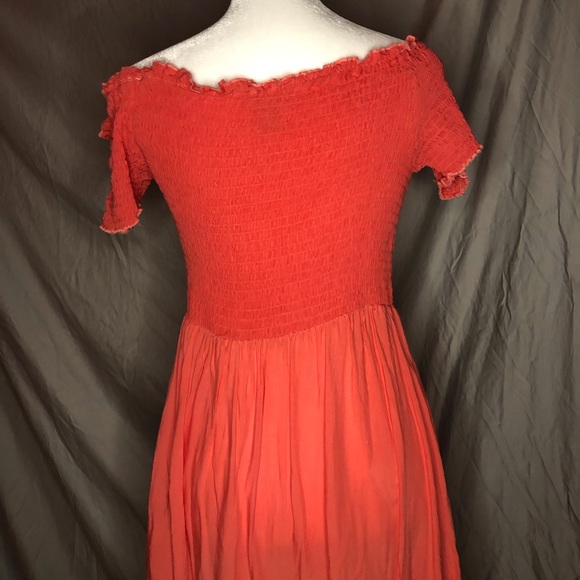 Off the shoulder dress - Picture 3 of 4